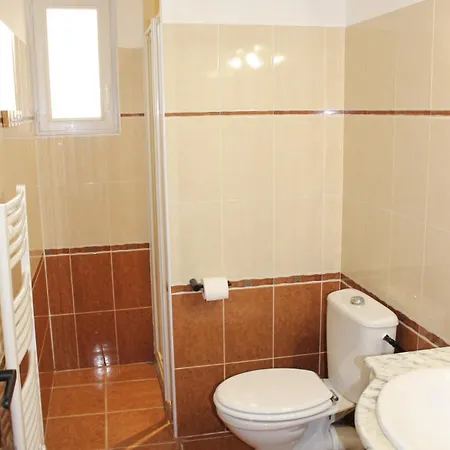 Вилла Les Eucalyptus, Quiet Villa Roquebrun