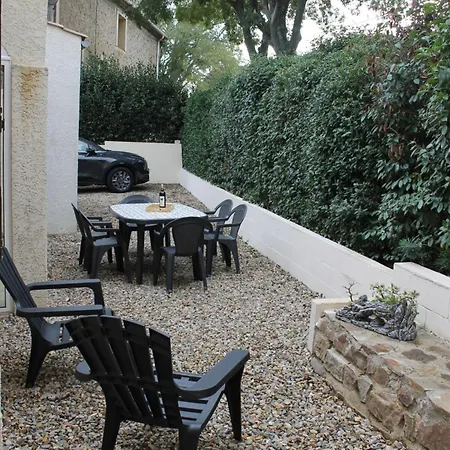 Les Eucalyptus, Quiet Villa Вилла *